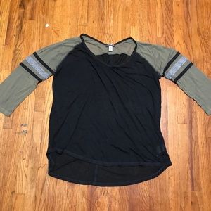 Billabong Women’s baseball tee